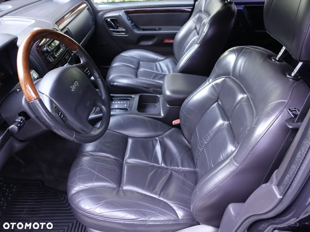Jeep Grand Cherokee - 17