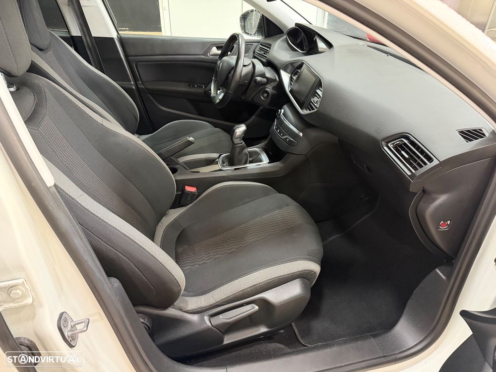 Peugeot 308 PureTech 110 Stop & Start Style - 10