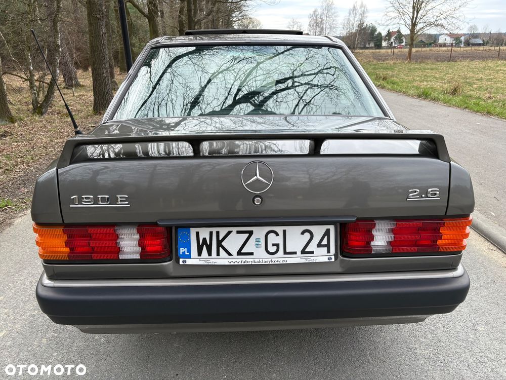 Mercedes-Benz W201 (190) - 4