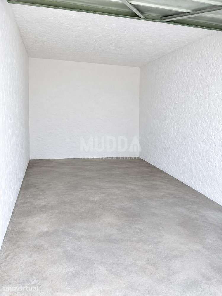 Box/Garagem Fechada à Venda na Cova do Frade, Ovar - Grande imagem: 2/3