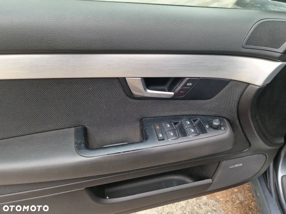 Audi A4 Avant 2.0 T FSI - 11