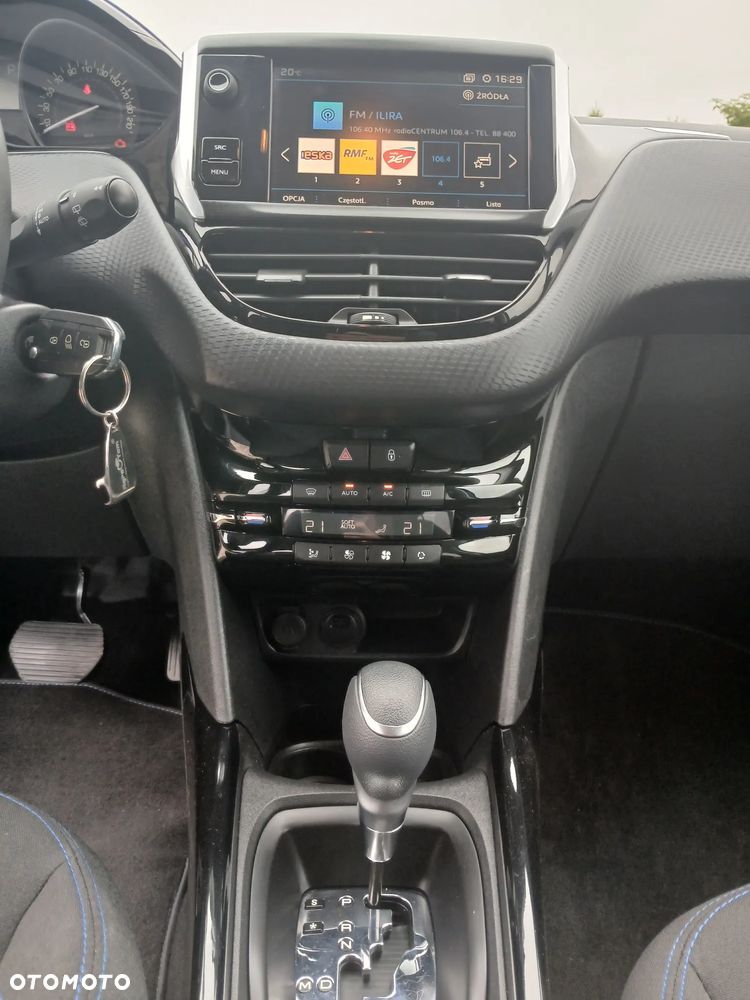Peugeot 2008 PureTech 110 GPF Stop&Start EAT6 Signature - 14