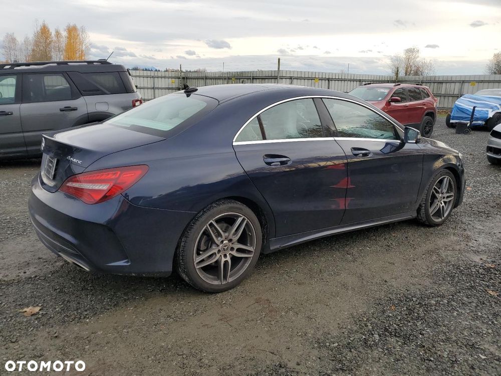 Mercedes-Benz CLA - 4
