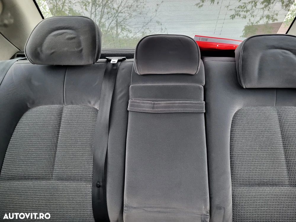 Peugeot 407 2.0HDi ST Confort - 7