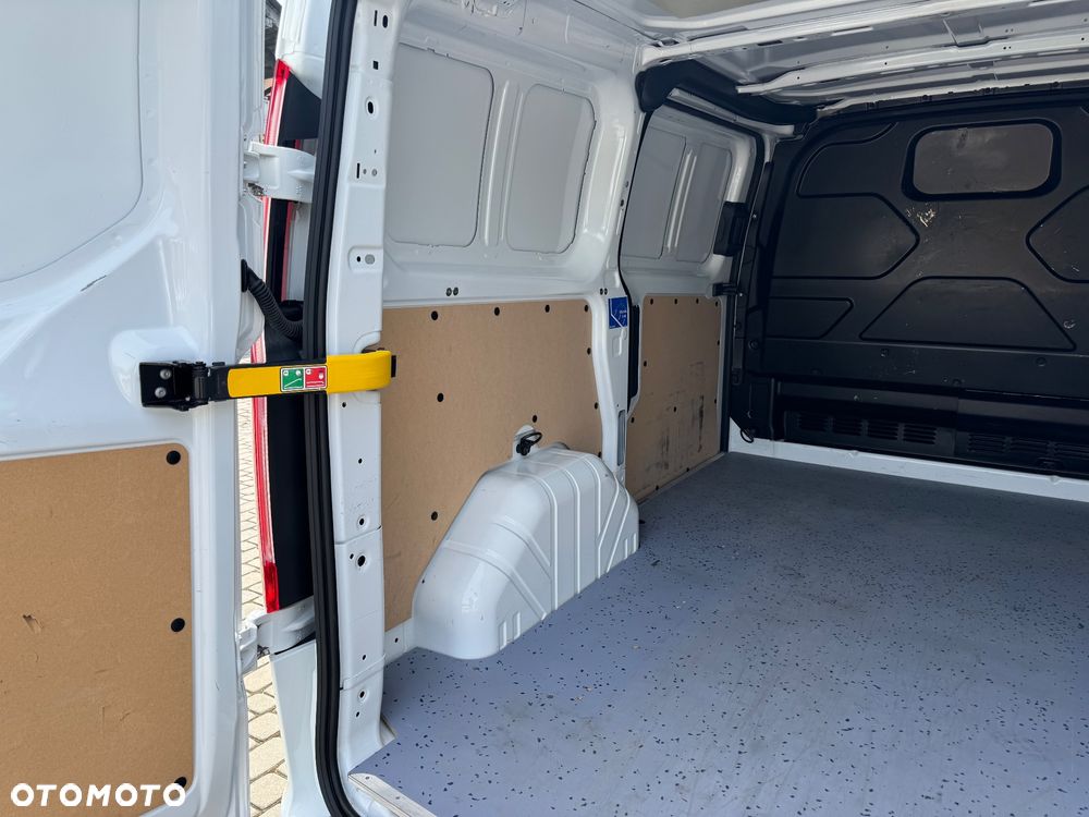 Ford Transit Custom - 13