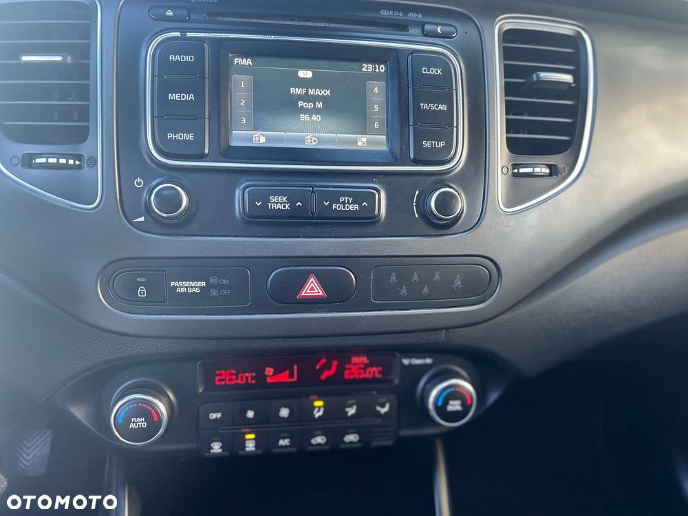 Kia Carens 1.7 CRDi L 7os - 15