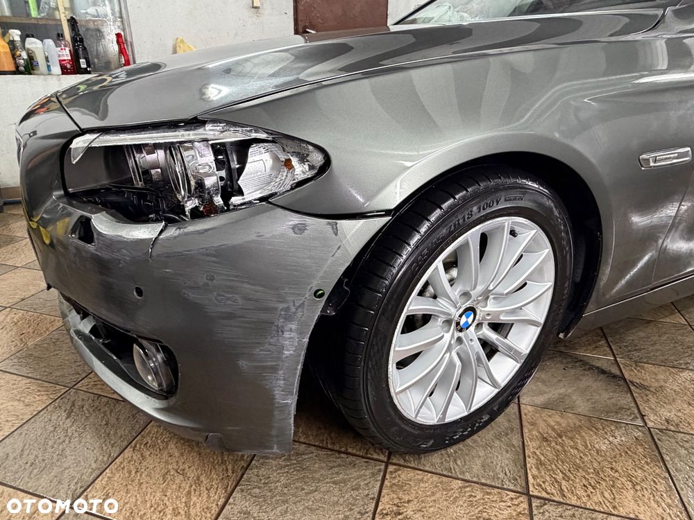 BMW Seria 5 530d xDrive Sport-Aut Luxury Line - 7