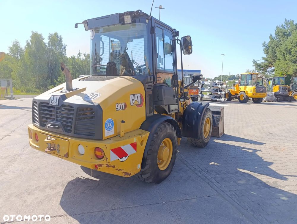 Caterpillar 907 - 3