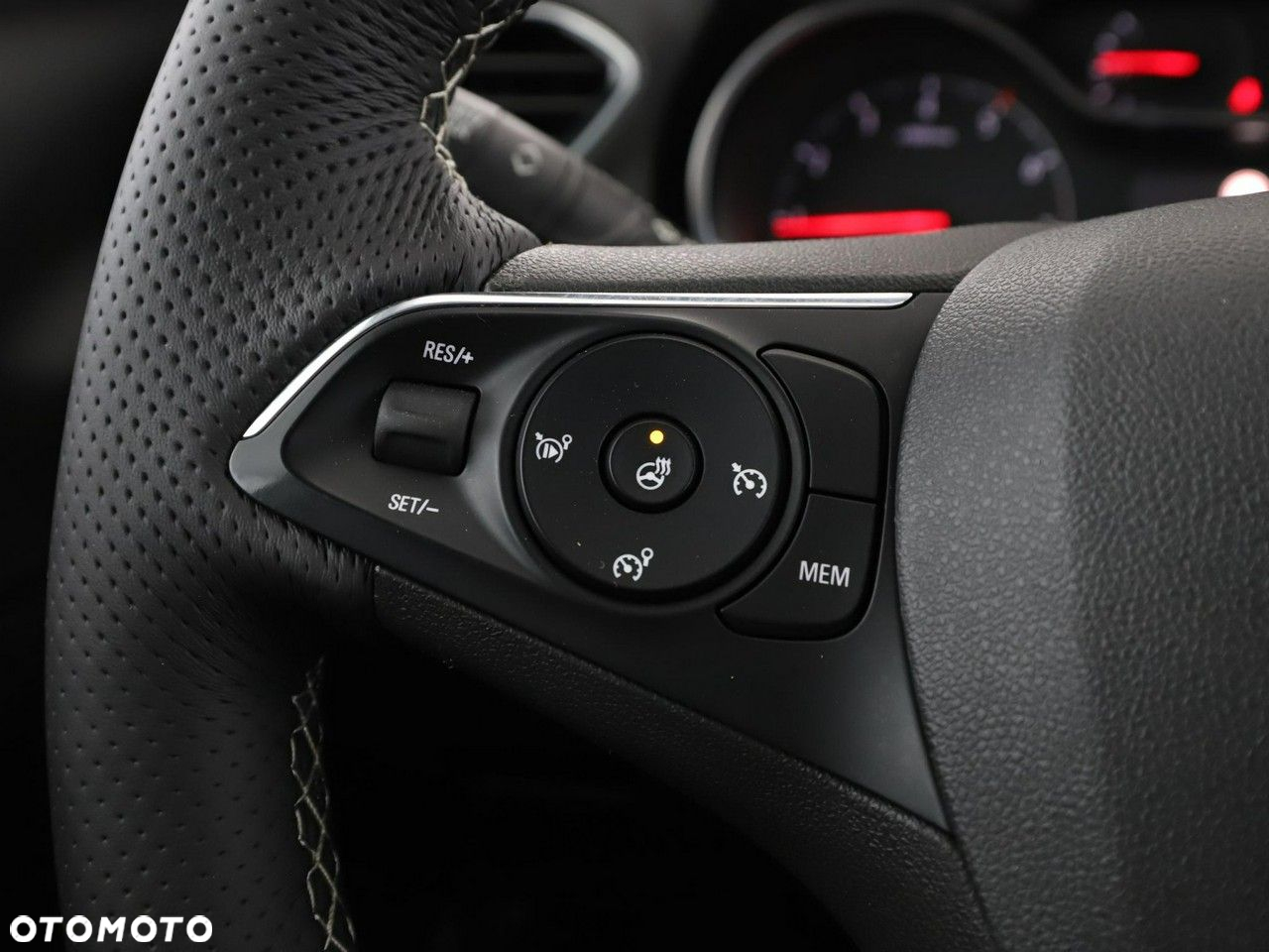 Opel Grandland X 1.2 T GPF Ultimate S&S - 32