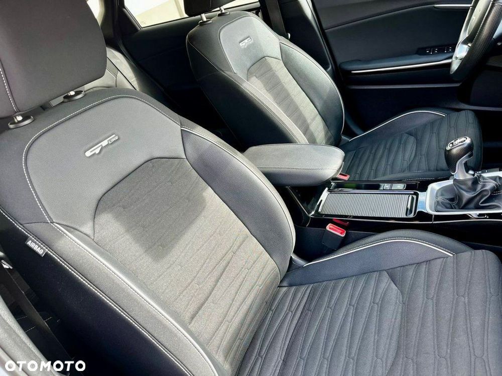 Kia ProCeed - 10