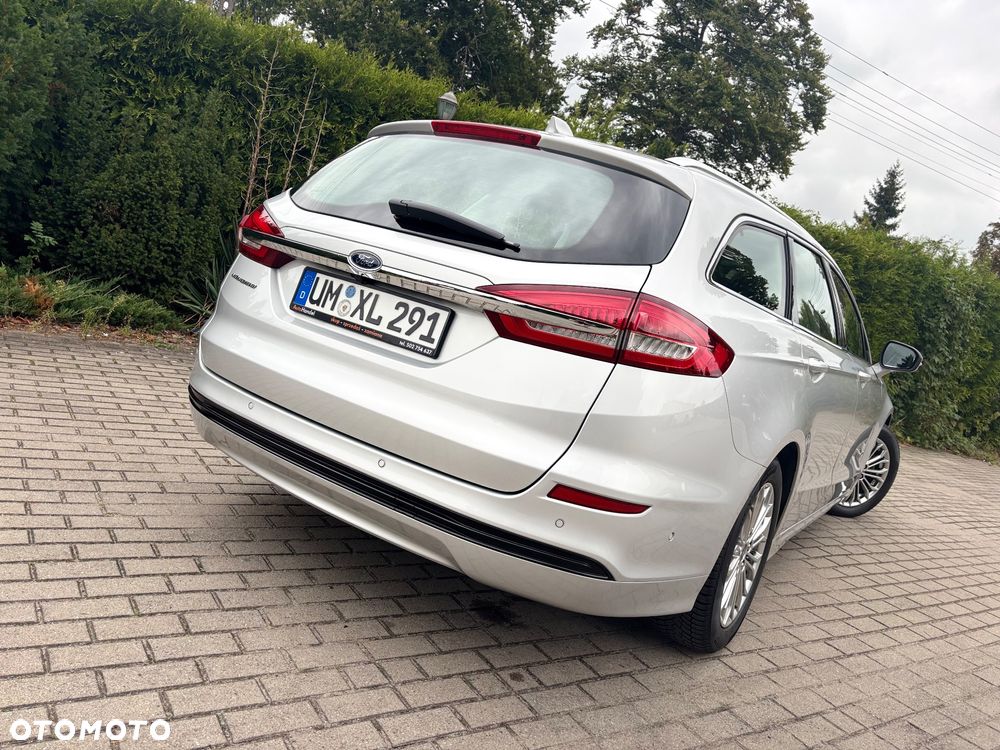 Ford Mondeo 2.0 Hybrid Titanium - 4