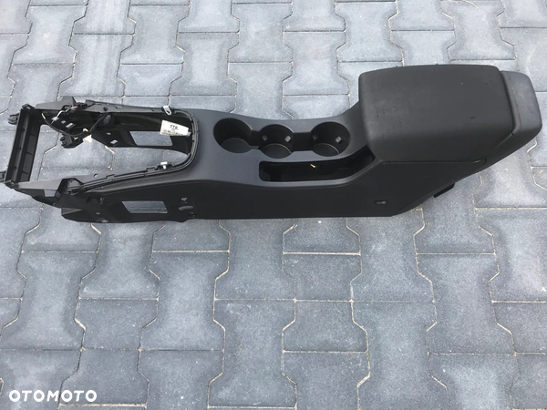 Opel Astra J 09- Podłokietnik pod zwykły ręczny