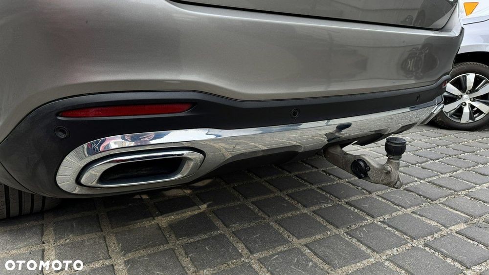 Mercedes-Benz GLS - 38
