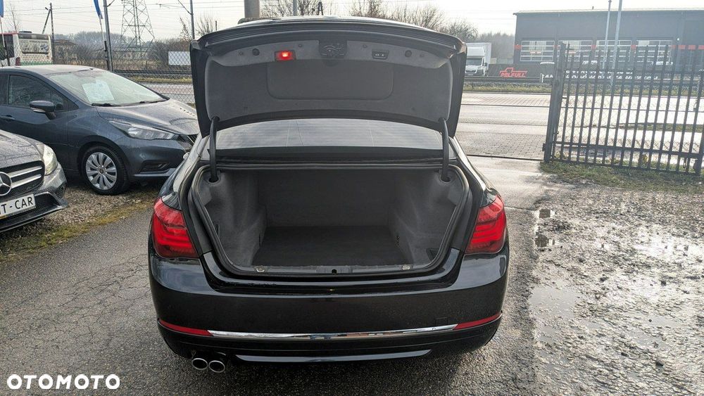BMW Seria 7 - 32