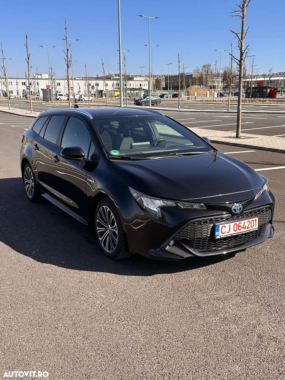 Toyota Corolla 1.8 Hybrid Touring Sports Club - 1