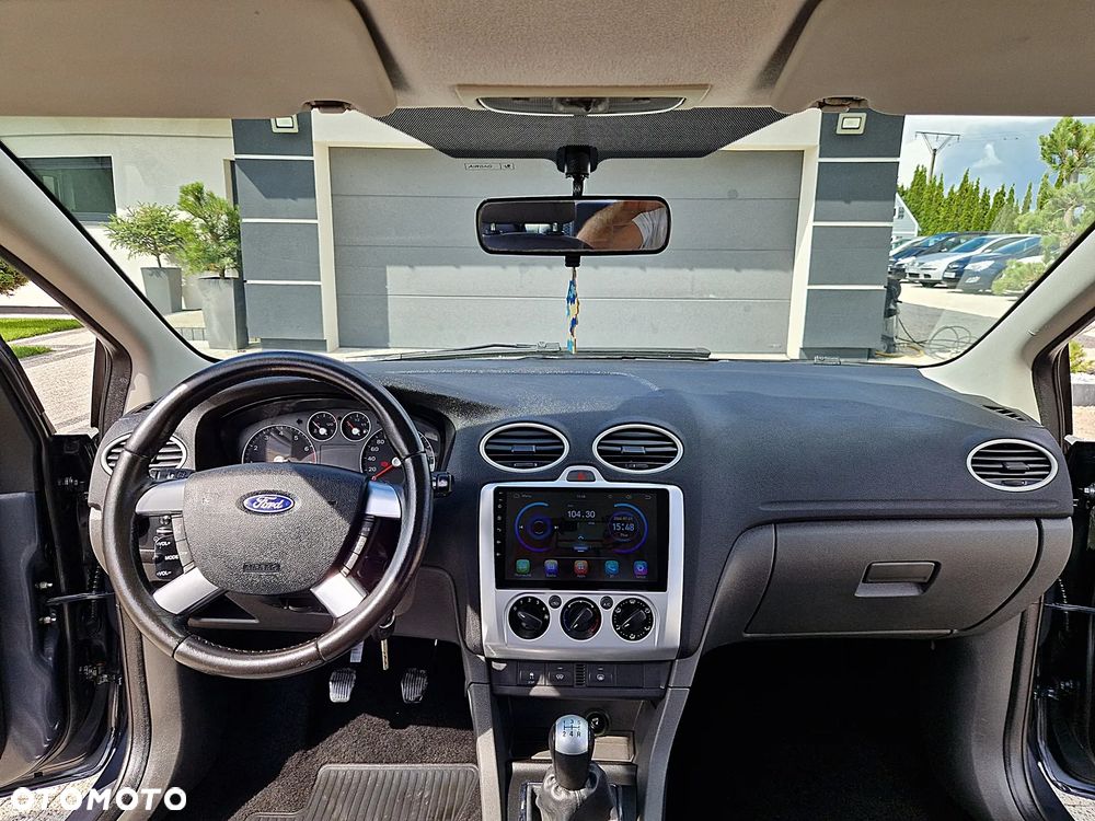 Ford Focus 1.6 16V Ambiente - 3