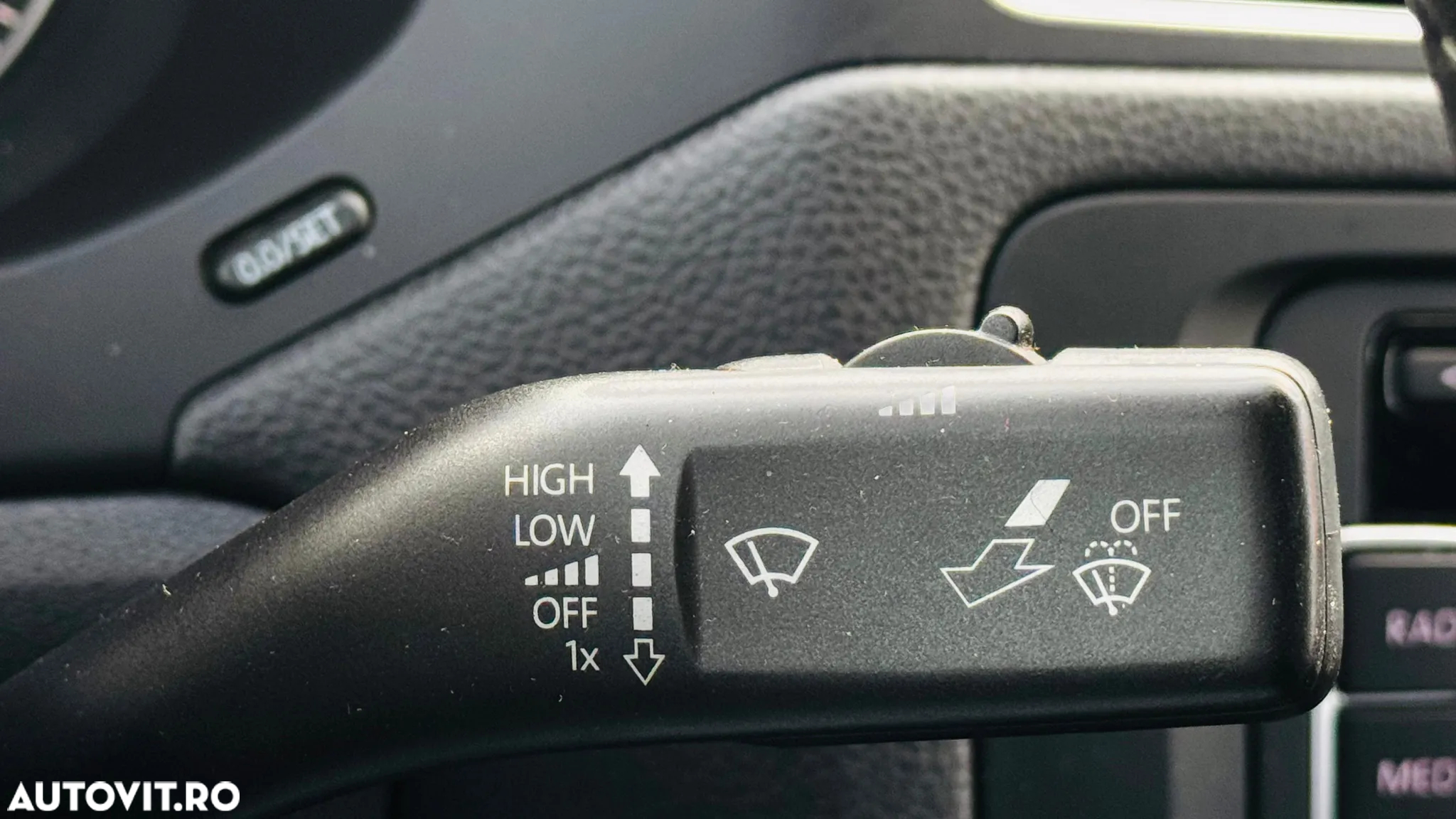 Volkswagen Jetta 1.6 TDI CR DPF Comfortline - 16