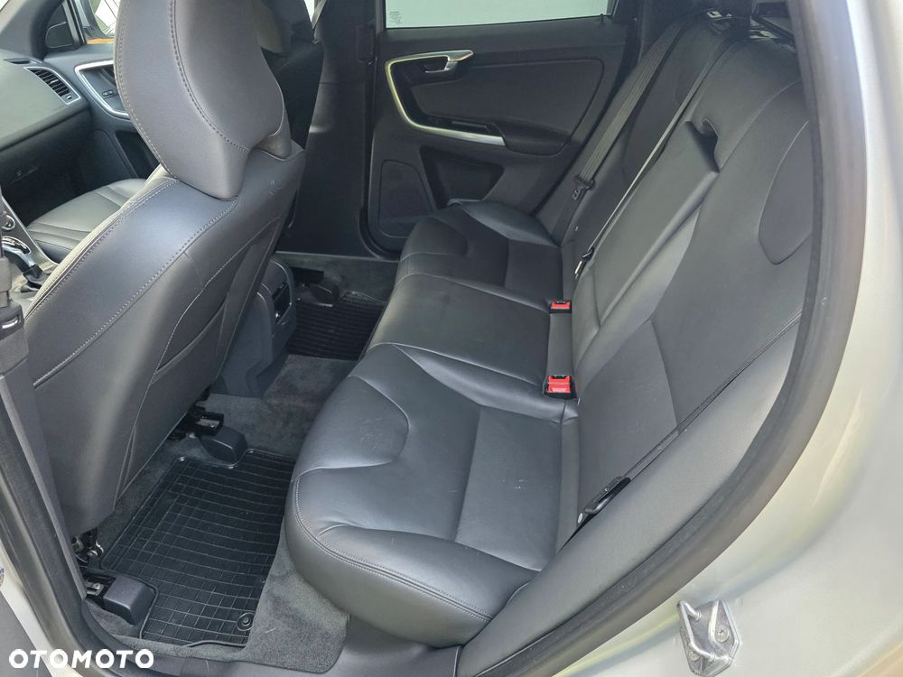 Volvo XC 60 D4 Geartronic Summum - 20