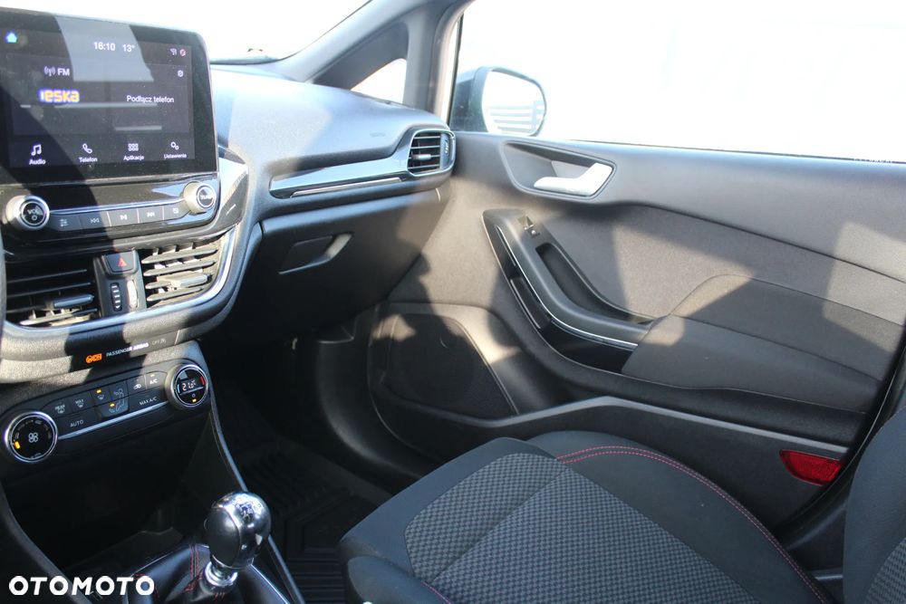 Ford Fiesta 1.0 EcoBoost S&S ST-LINE - 19