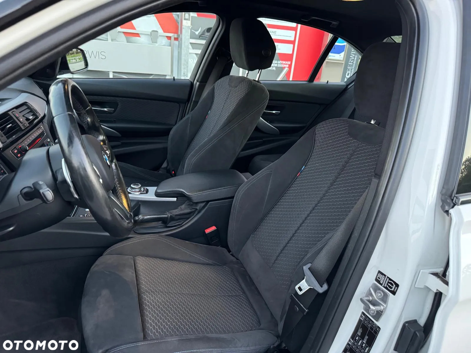BMW Seria 3 330d M Sport EU6 - 8