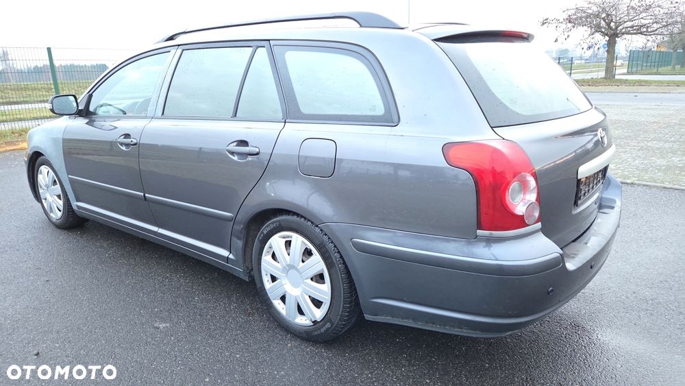 Toyota Avensis 1.8 VVT-i Combi - 9