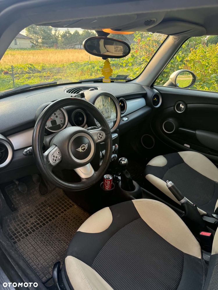 MINI Cooper Standard - 4