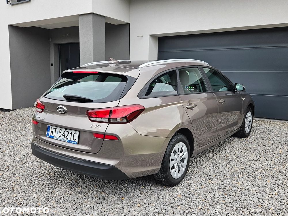 Hyundai i30 1.5 DPI Classic + - 6