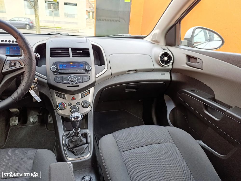 Chevrolet Aveo 1.2 LTZ - 8