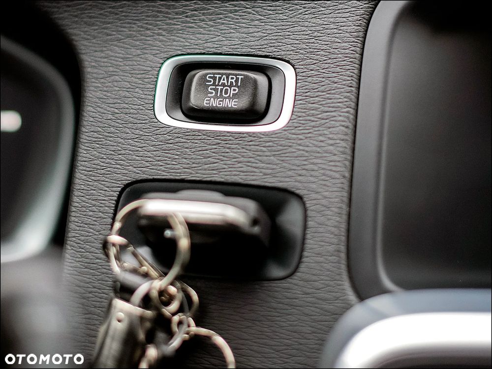 Volvo V60 Cross Country - 31