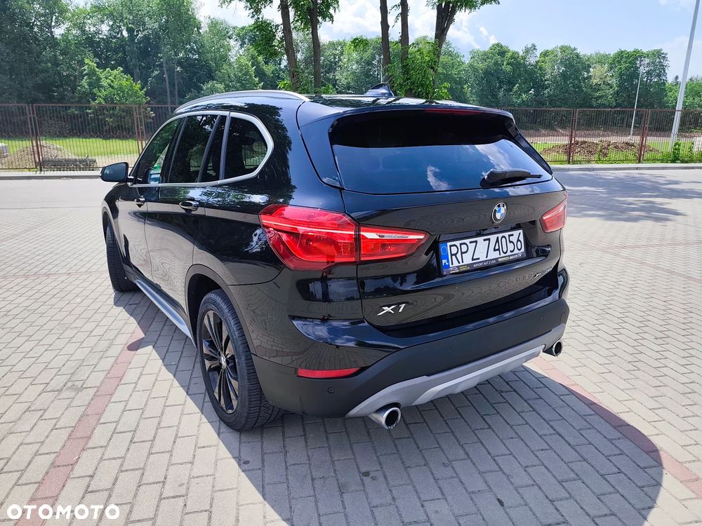 BMW X1 xDrive28i xLine - 16