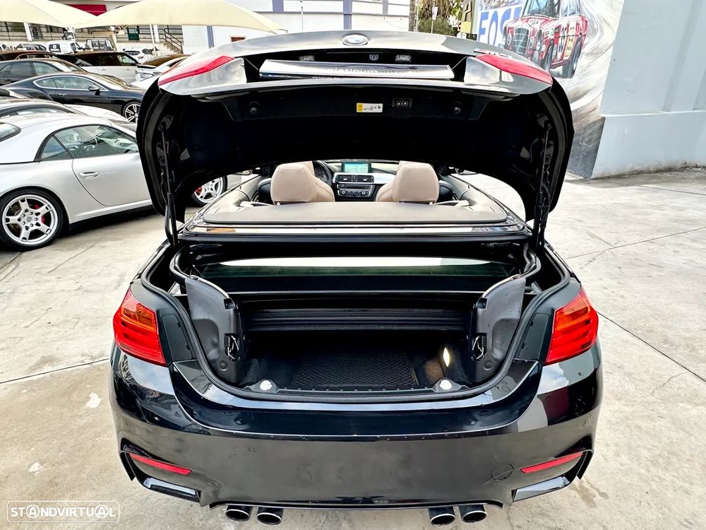 BMW M4 Auto - 33