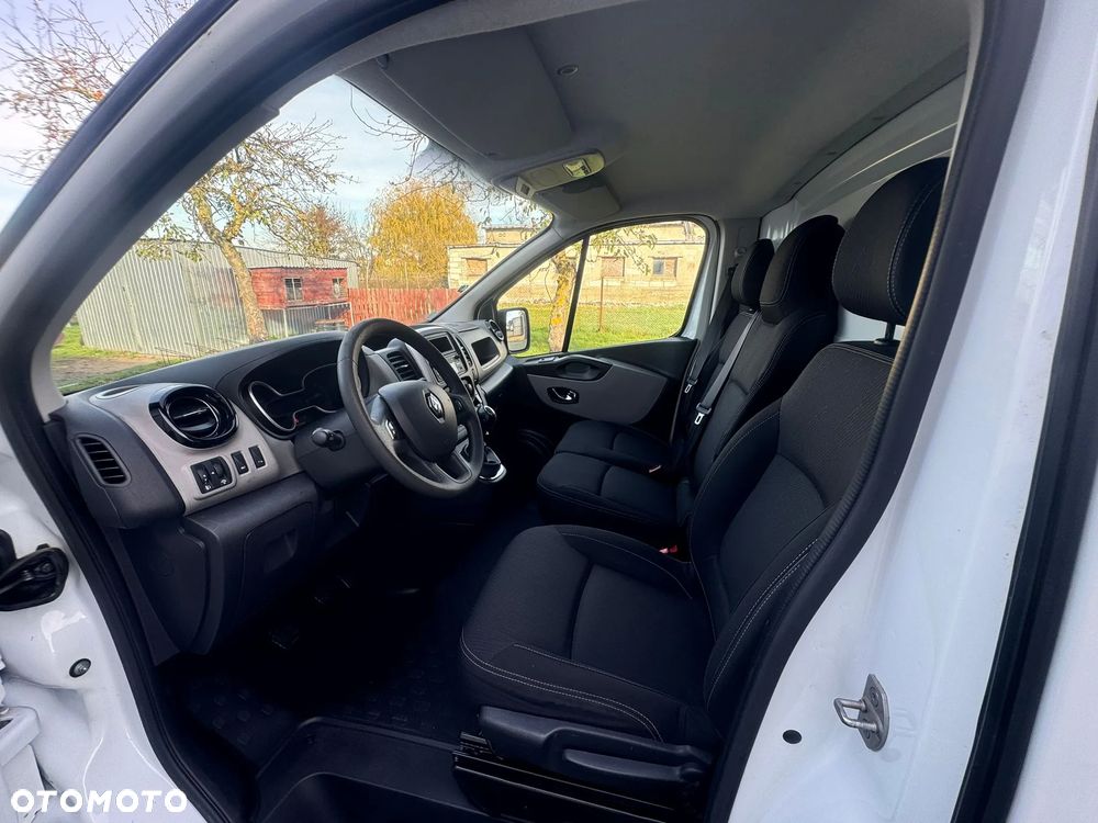 Renault Trafic - 17