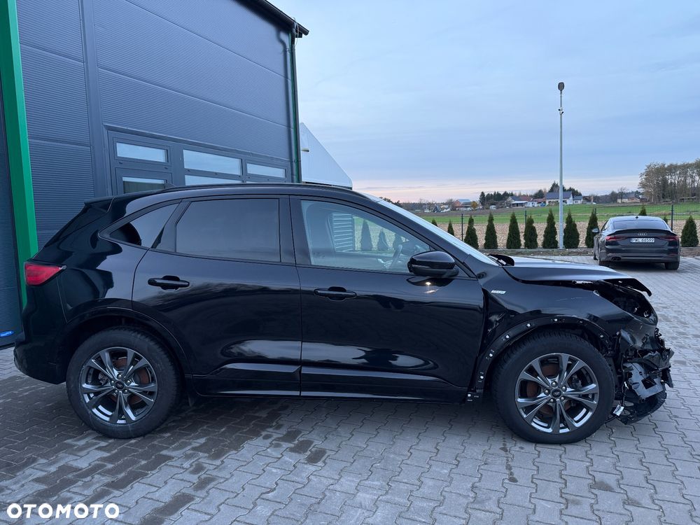 Ford Kuga 2.5 Duratec FHEV 4x4 ST-LINE X - 2