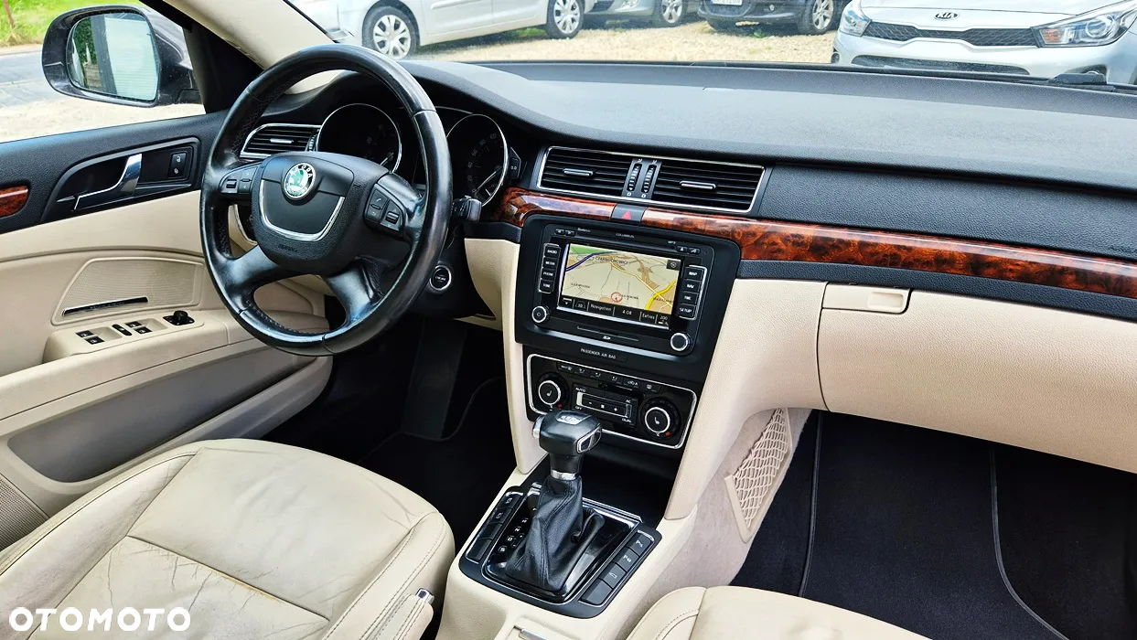 Skoda Superb 2.0 TSI Business DSG - 37