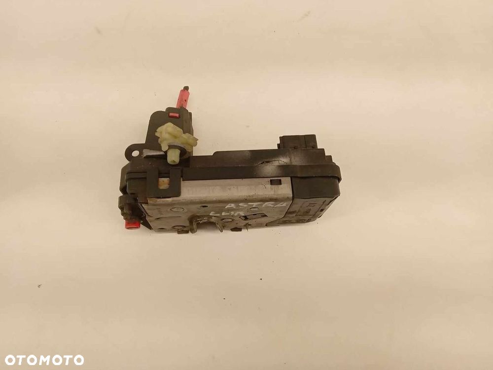 ZAMEK KLAMKA DRZWI LEWY TYŁ OPEL ASTRA H III - 1