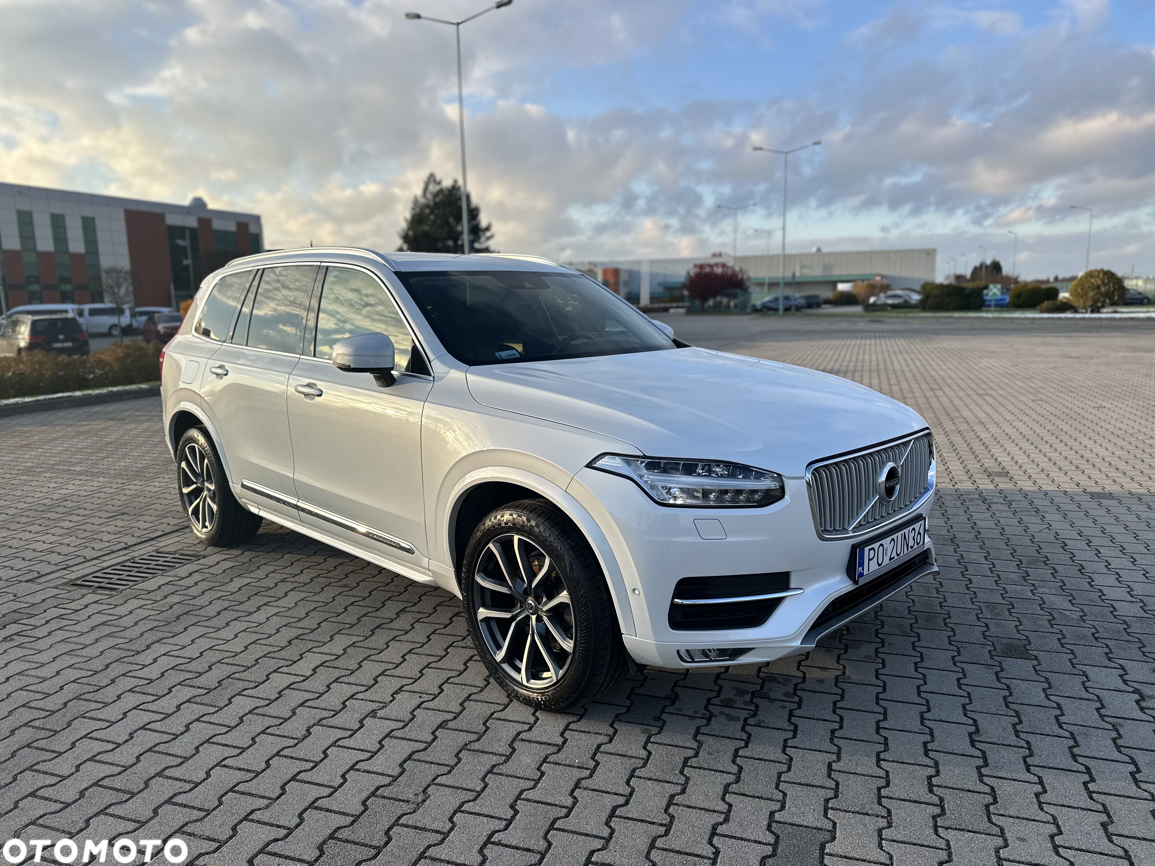 Volvo XC 90 - 2
