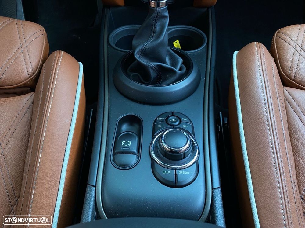 MINI Countryman Cooper SE Premium Classic Auto - 13