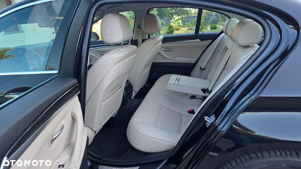 BMW Seria 5 520d xDrive Luxury Line - 10