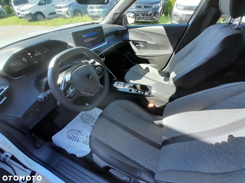 Peugeot 2008 1.2 PureTech Allure S&S EAT8 - 12
