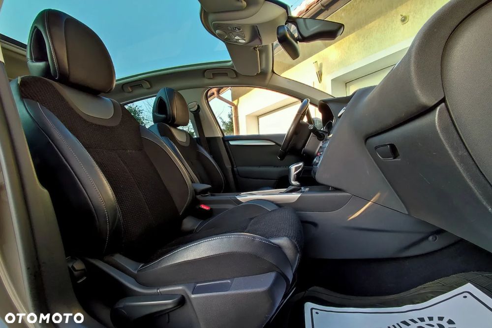 Citroën C4 PureTech 130 Stop & Start EAT6 Shine - 18