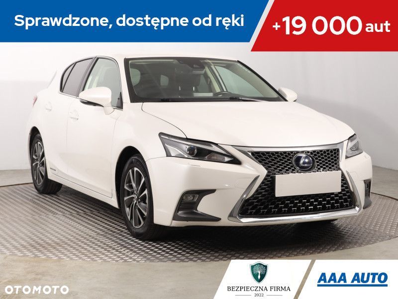 Lexus CT - 1