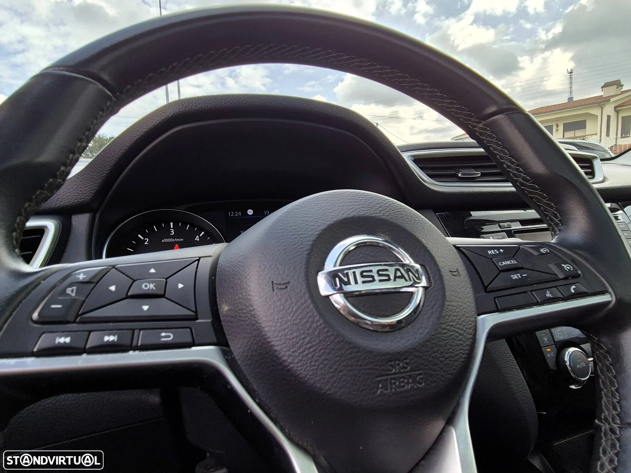 Nissan Qashqai 1.5 dCi N-Connecta J18 - 14