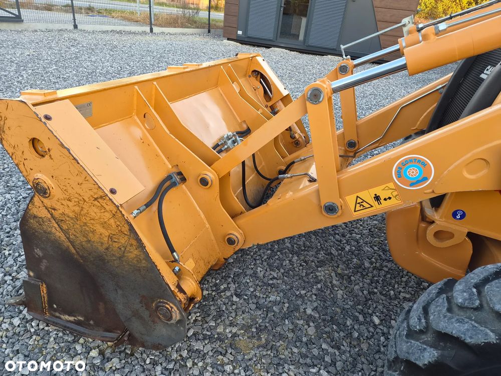 Case 590ST - 19