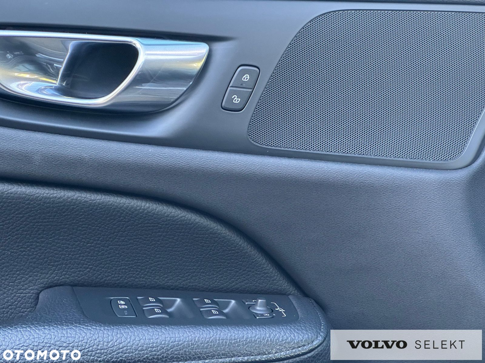 Volvo V60 Cross Country - 22