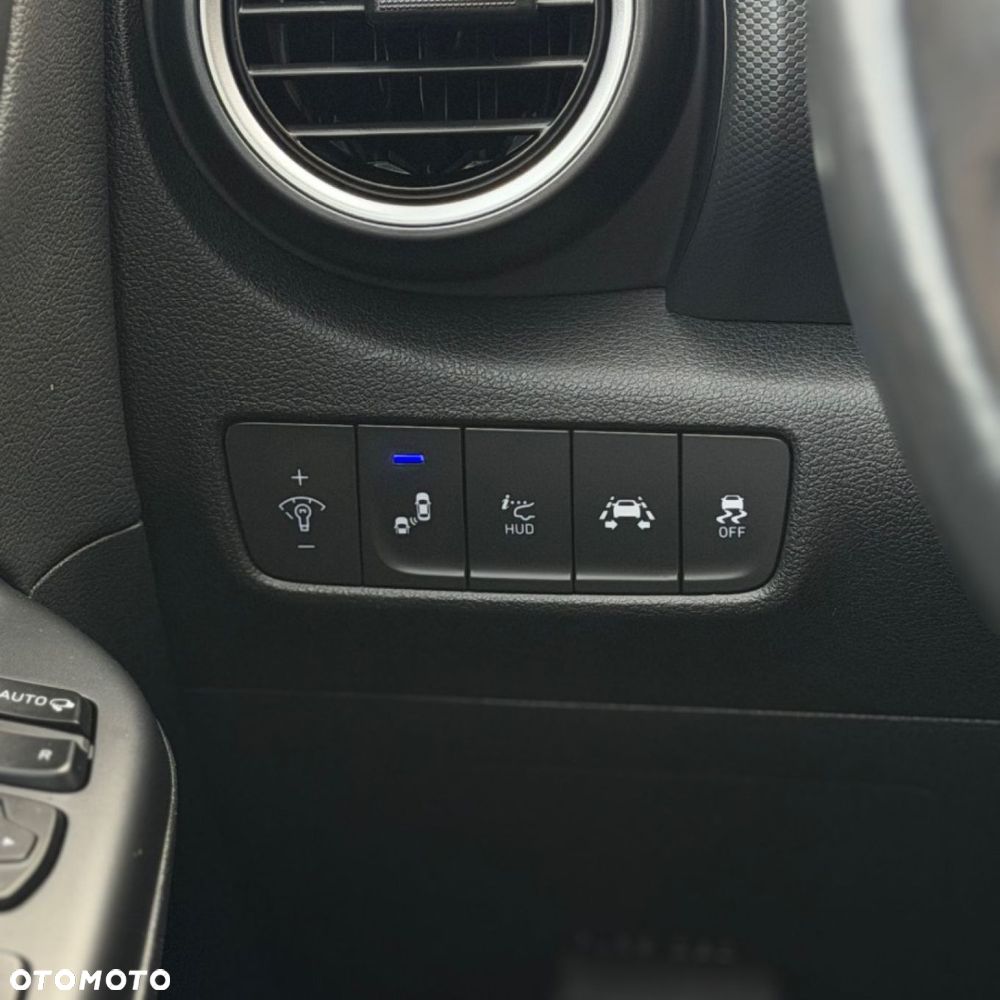 Hyundai Kona - 30