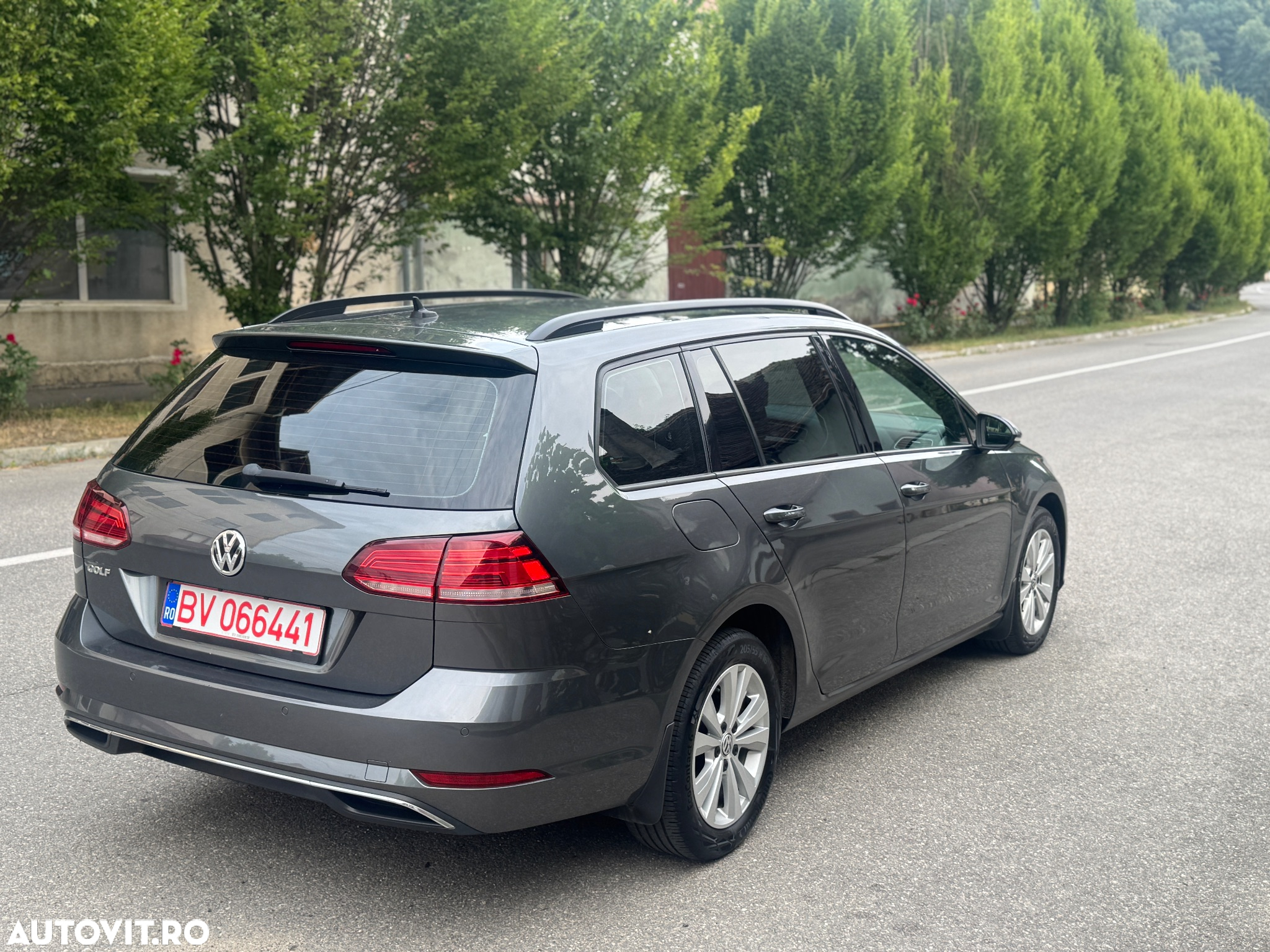 Volkswagen Golf Variant 1.6 TDI SCR Join - 3