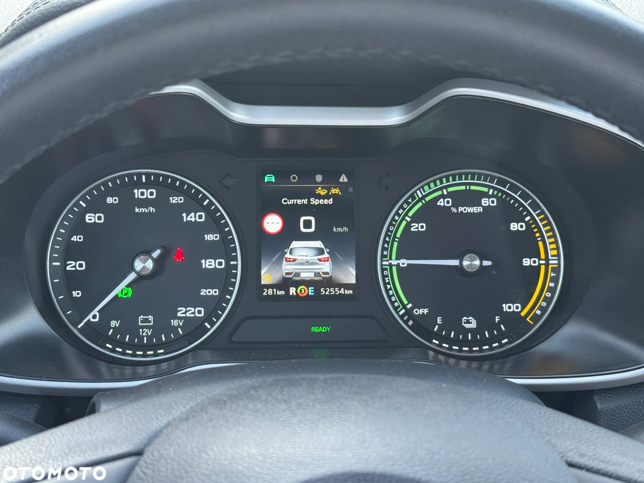 MG ZS EV Luxury - 16