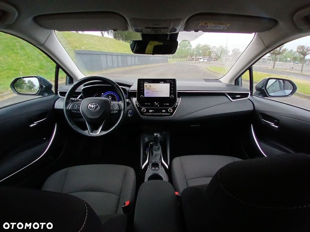 Toyota Corolla 1.8 Hybrid Comfort - 22