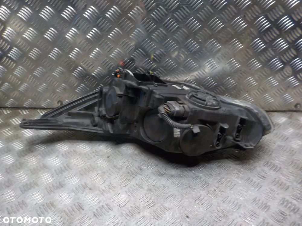 FORD FOCUS MK3 ST-LINE LAMPA PRAWA PRZÓD XENON LED WERSJA ANGIELSKA CZARNY ŚRODEK - 4