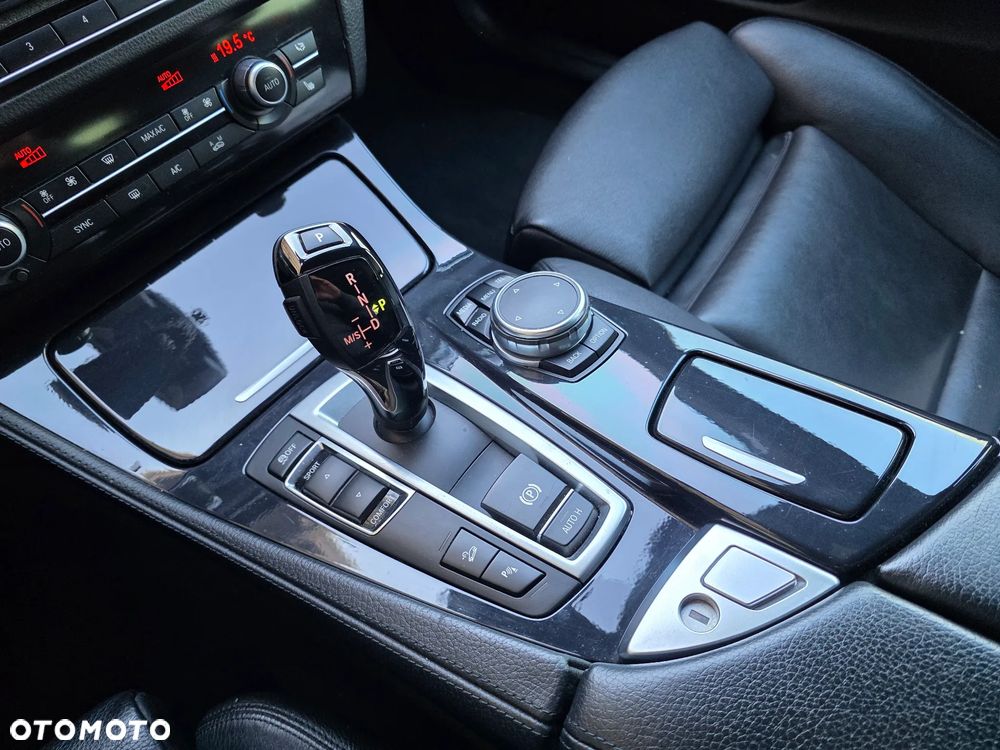 BMW Seria 5 535d xDrive Sport-Aut - 16